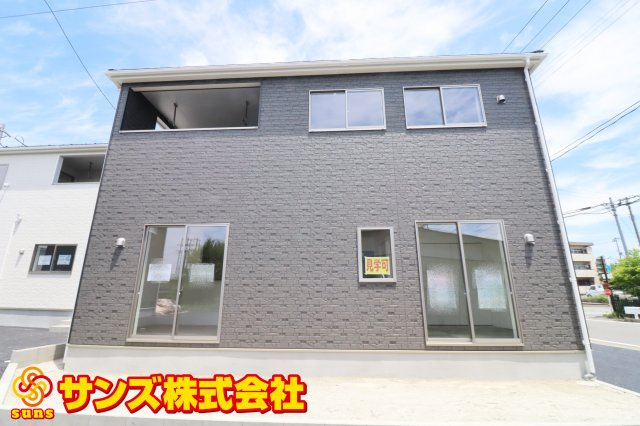 郡山市富田町字町内　　　　１号棟　　　富田小学校、富田中学区の外観|南側から見た外観♪