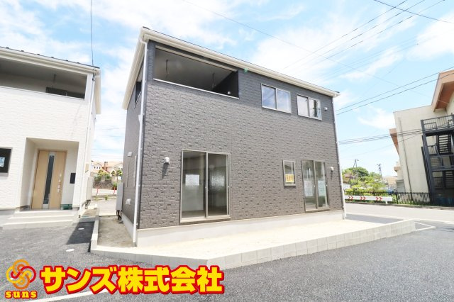 郡山市富田町字町内　　　　１号棟　　　富田小学校、富田中学区の外観|南西側から見た外観♪
