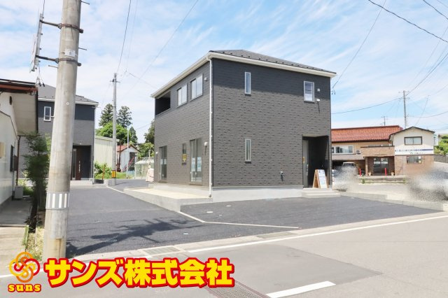 郡山市富田町字町内　　　　１号棟　　　富田小学校、富田中学区の外観|南東側から見た外観♪
