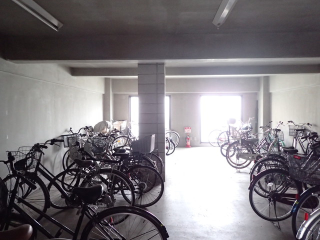 屋内駐輪場♪