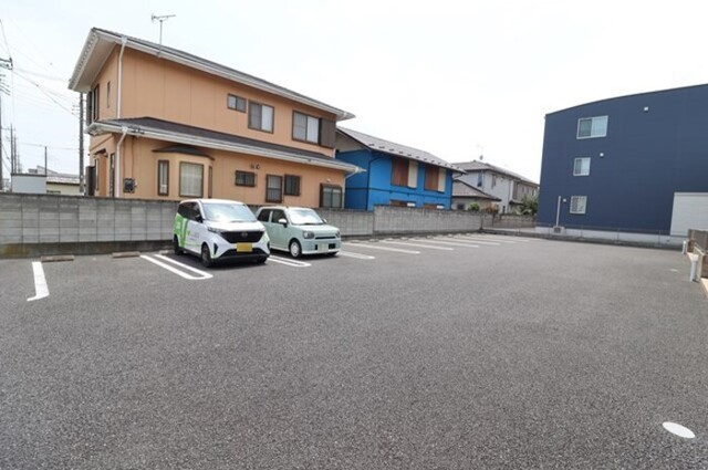 プレアデスの駐車場|駐車場