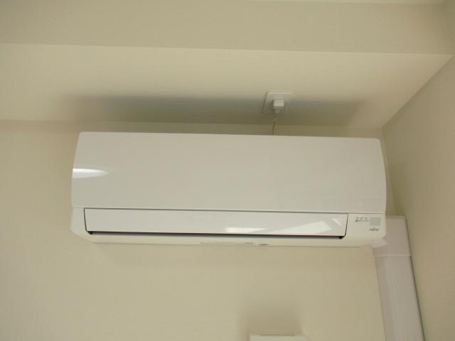 イーストガーデンの設備|リビングエアコン