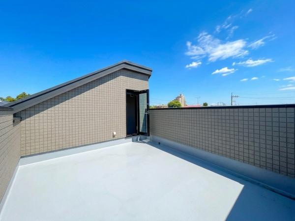 横浜市戸塚区深谷町の新築一戸建のバルコニー|開放的なバルコニー！！
