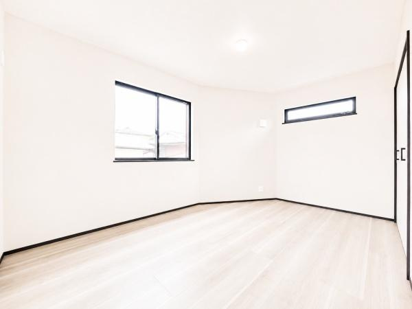 横浜市戸塚区深谷町の新築一戸建の洋室|落ち着きのある洋室です！
休日はこちらでおくつろぎ下さい♪