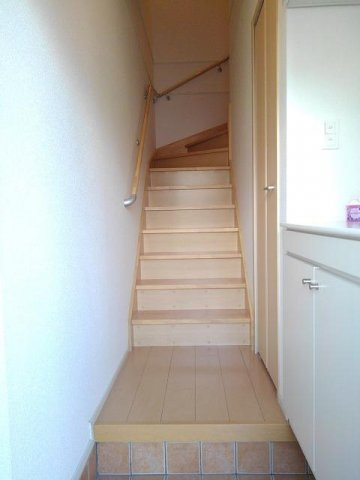 リブレ常盤台Ａの玄関|収納もある玄関です
