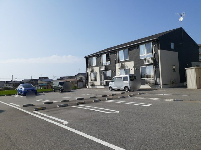 エムティハウスⅤの駐車場|駐車場に車を止められます