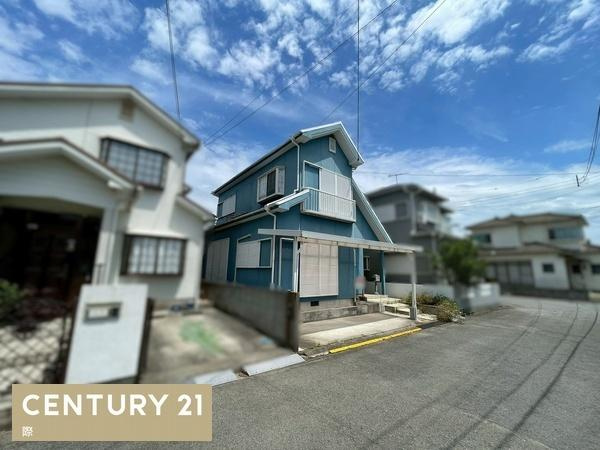 和歌山市永穂　中古戸建の前面道路含む現地写真