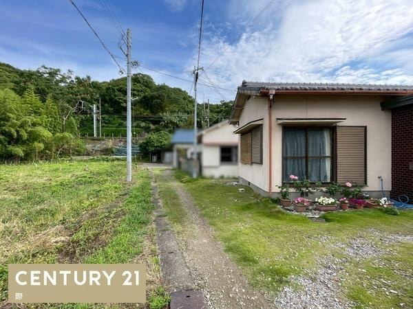 和歌山市栄谷　中古戸建の前面道路含む現地写真