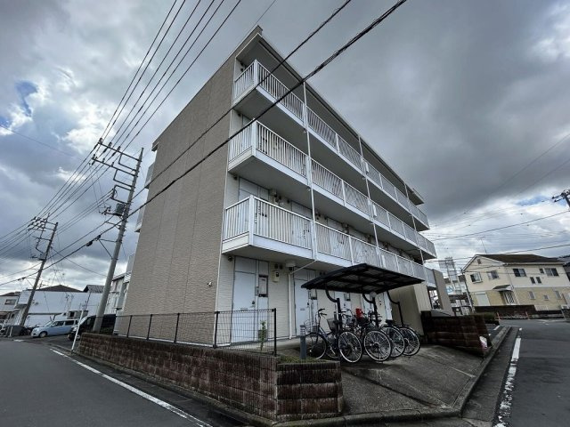 レオパレスウイング北坂戸の外観