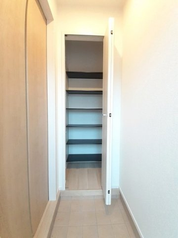 グランツ新庄北の玄関