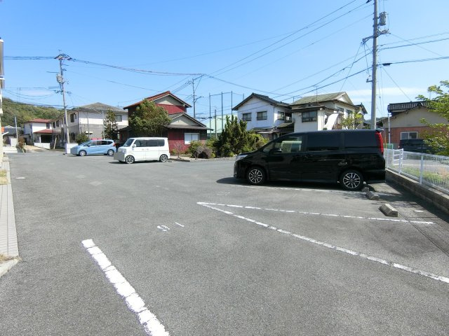 サウスコートの駐車場