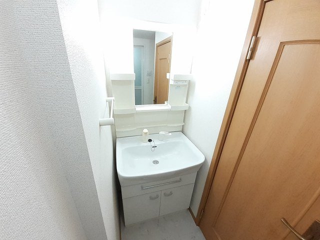 パルディーノ壱番館の洗面所|コンパクトで使いやすい洗面所