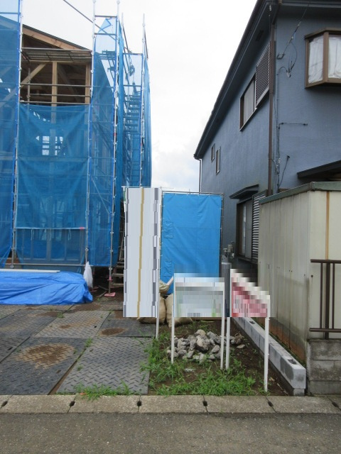 【仲介手数料無料】新築戸建　滑川町月輪934-27（全1棟）の前面道路含む現地写真