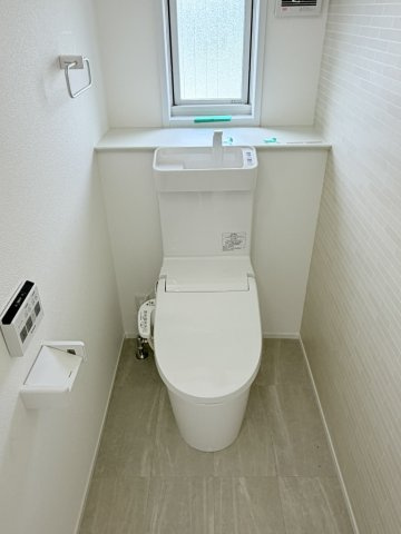 三郷明盛　中古住宅のトイレ