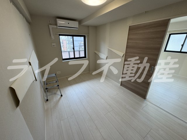 幸court森ノ宮の洋室|広々とした洋室です