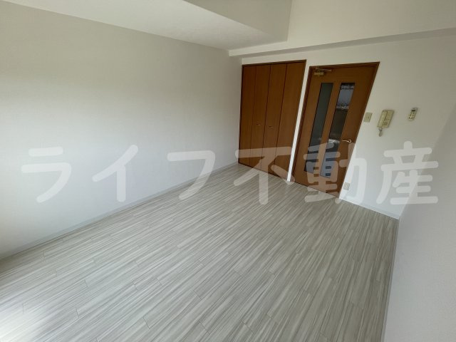 サンライズ・Sの洋室|明るい洋室です