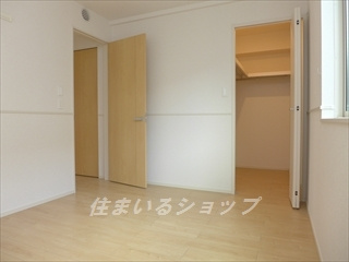 グランシャリオⅢの寝室|ウォークインクローゼットあり