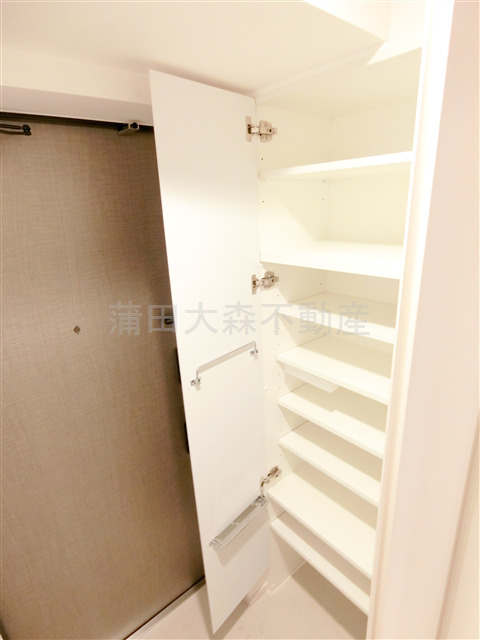 S-RESIDENCE大森bresaの設備|玄関収納　シューズBOX