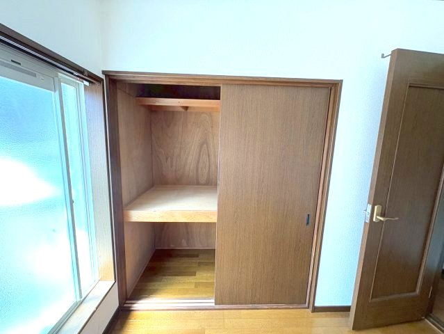 西浦6丁目戸建の収納
