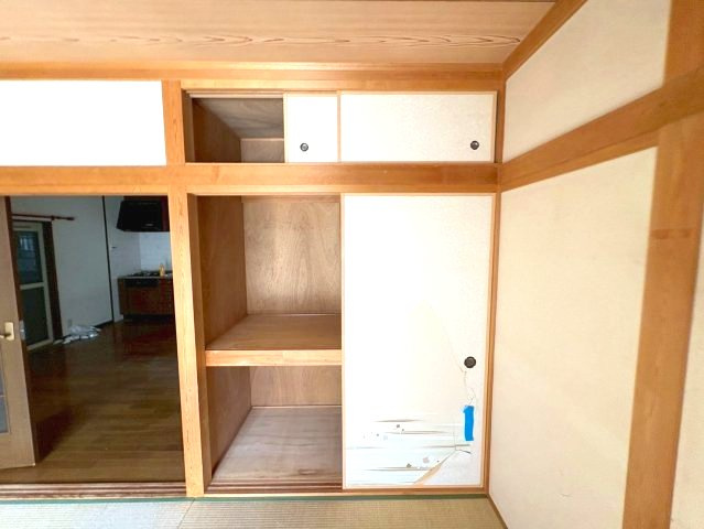 西浦6丁目戸建の収納