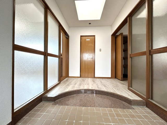 中古住宅　八ツ寺町1丁目の玄関