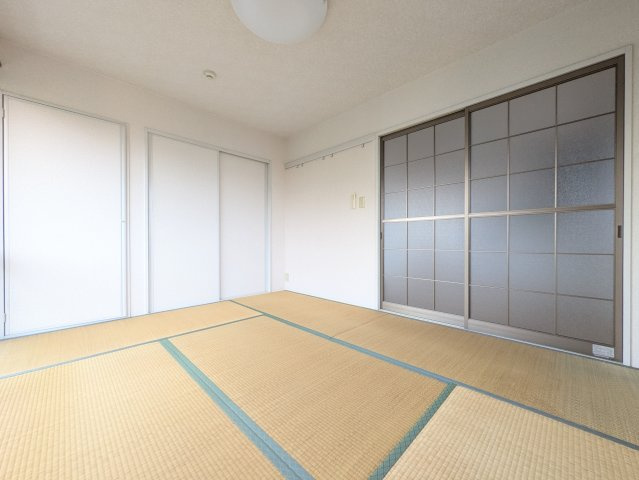クレスト天神前の和室|リフォーム中のため同間取り別部屋の画像です (※現況優先となります)