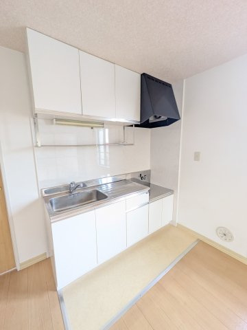 クレスト天神前のキッチン|リフォーム中のため同間取り別部屋の画像です (※現況優先となります)