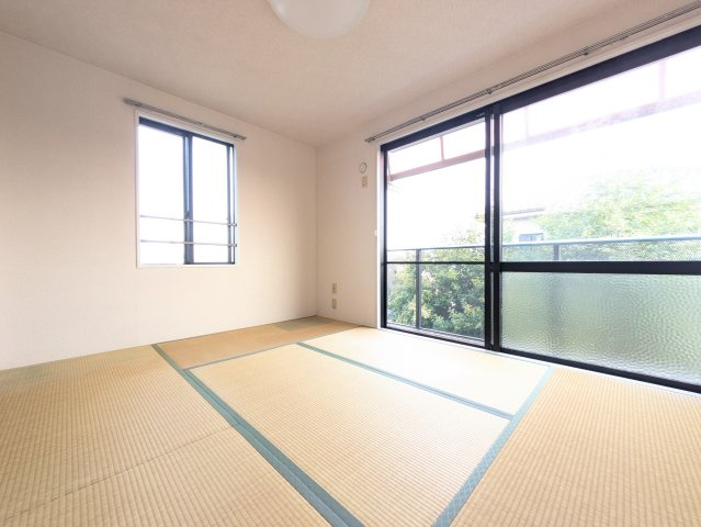 クレスト天神前の和室|リフォーム中のため同間取り別部屋の画像です (※現況優先となります)