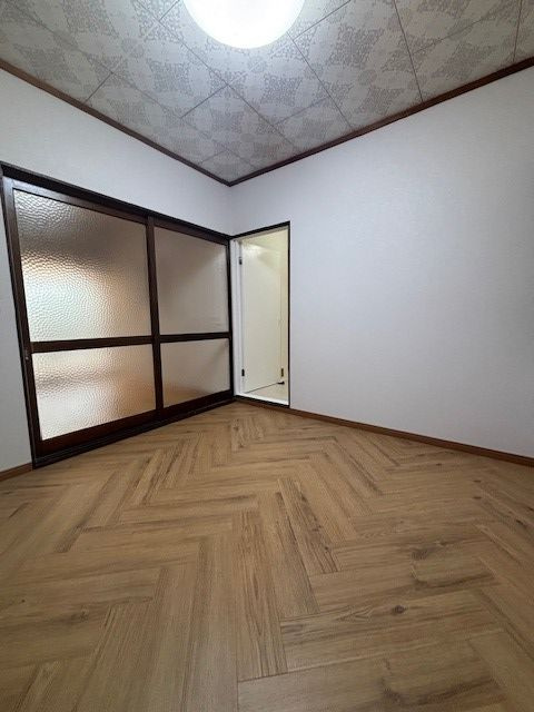 那珂1丁目戸建ての洋室
