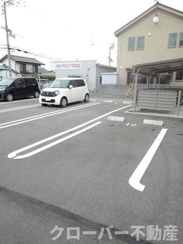 メゾンイケダＡの駐車場