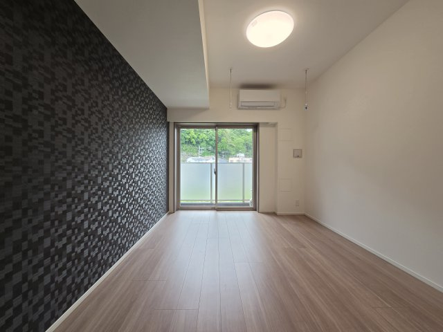 川崎市多摩区長尾４丁目の賃貸マンションの居間・リビング