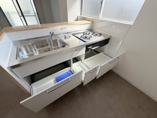 ＢＥＬＬＴＲＥＥ岡本山手のキッチン