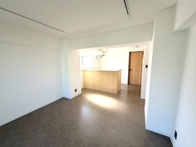 ＢＥＬＬＴＲＥＥ岡本山手の居間・リビング