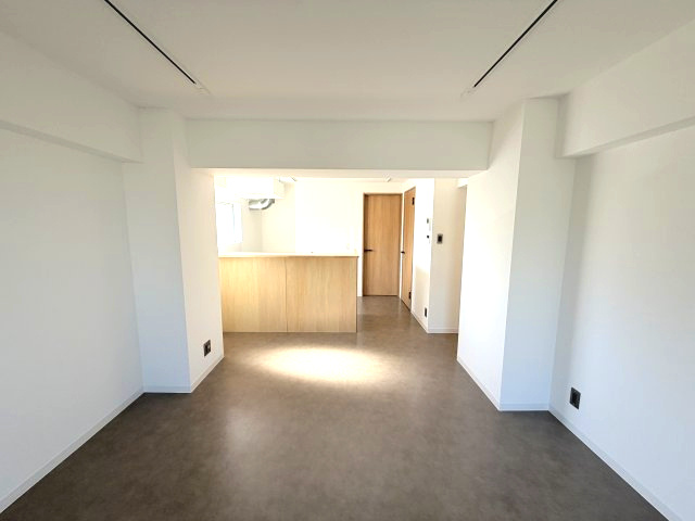 ＢＥＬＬＴＲＥＥ岡本山手の居間・リビング