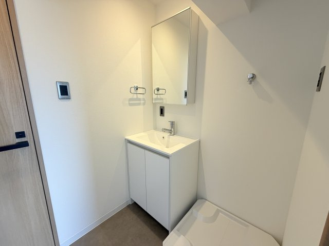ＢＥＬＬＴＲＥＥ岡本山手の独立洗面台