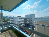 【展望】 | 第２シャトー高宮 | お子様の通学・通園に便利な環境です。周辺は緑のある公園も点在し、のびのびと子育てができる住環境です。