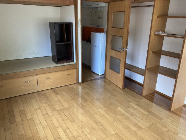 ハウス東原Yの洋室