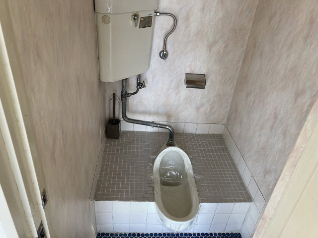 きらりビル松山のトイレ|洋式トイレにリフォームいたします。