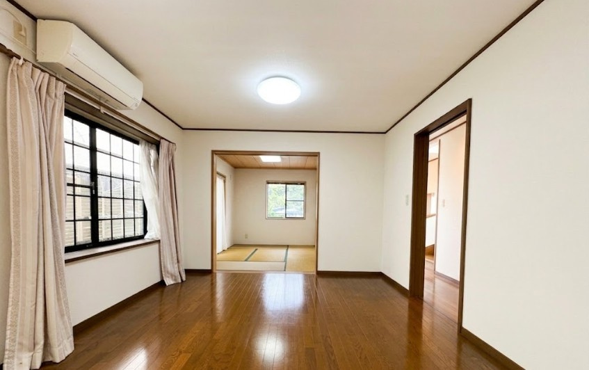 狭山市北入曽中古戸建の居間・リビング