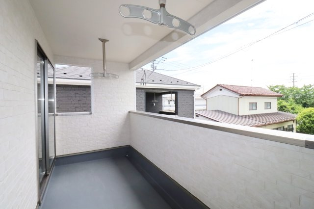 郡山市富田町字町内　　　　2号棟　　　富田小学校、富田中学区のバルコニー
