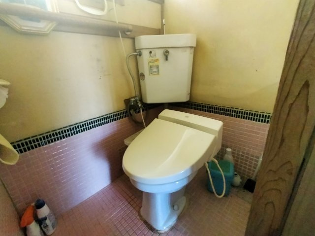 矢岳町　戸建のトイレ