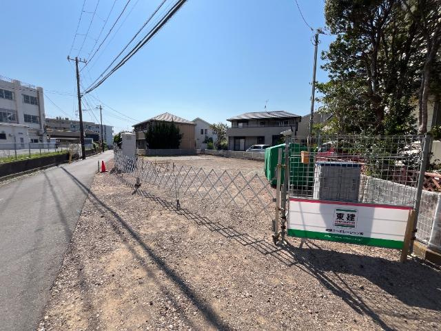 沼津市大岡字狭間新築アパートの外観|建築現場