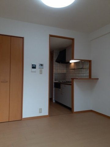 明るい色調の室内です