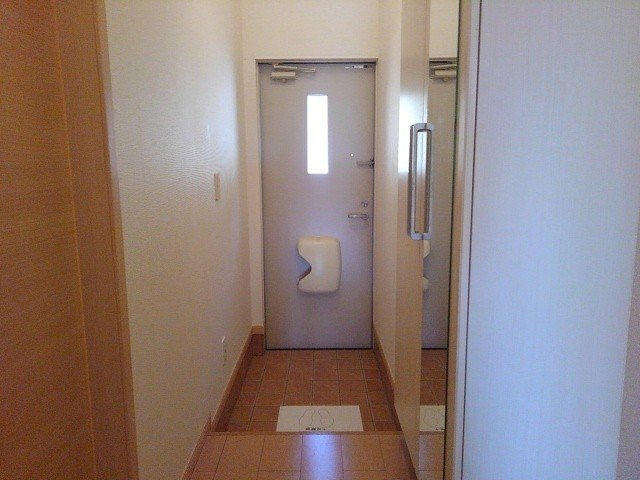 明るい玄関です