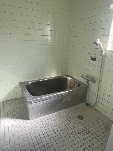 佐志中通り店舗兼住居の浴室