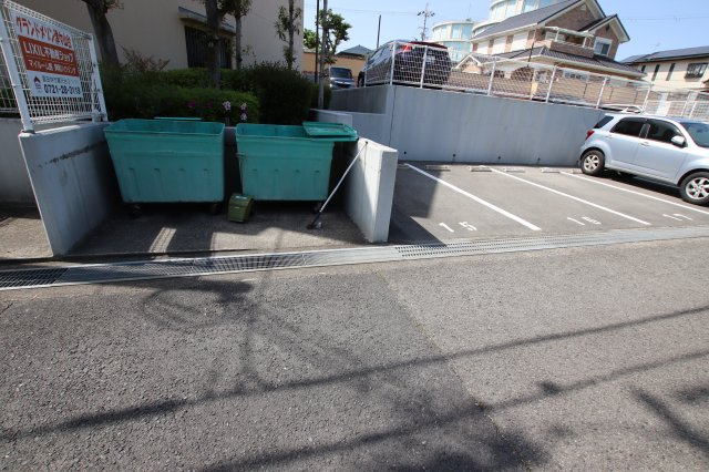 【その他共用部分】 | グランドメゾン津々山台 | 敷地内ゴミ捨場
