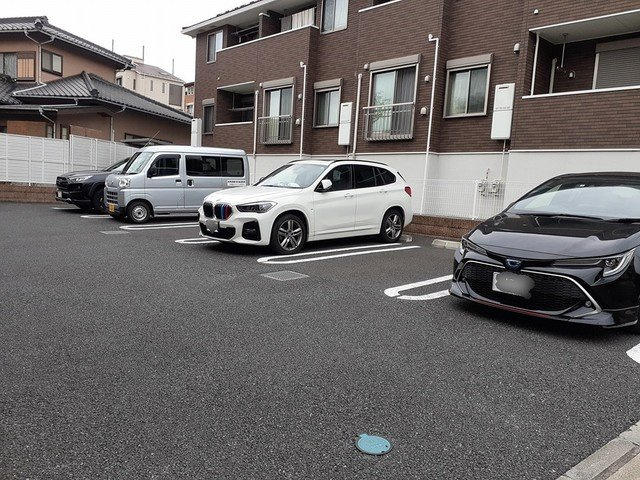 駐車場に車を止められます