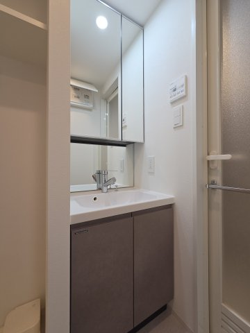 川崎市多摩区長尾４丁目の賃貸マンションの洗面所