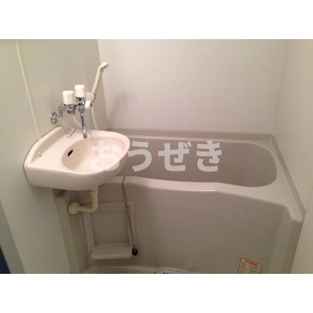 アムール　とつかⅡの浴室|※他のお部屋の参考写真です 