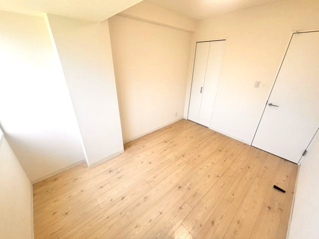 メープル御影中町の洋室